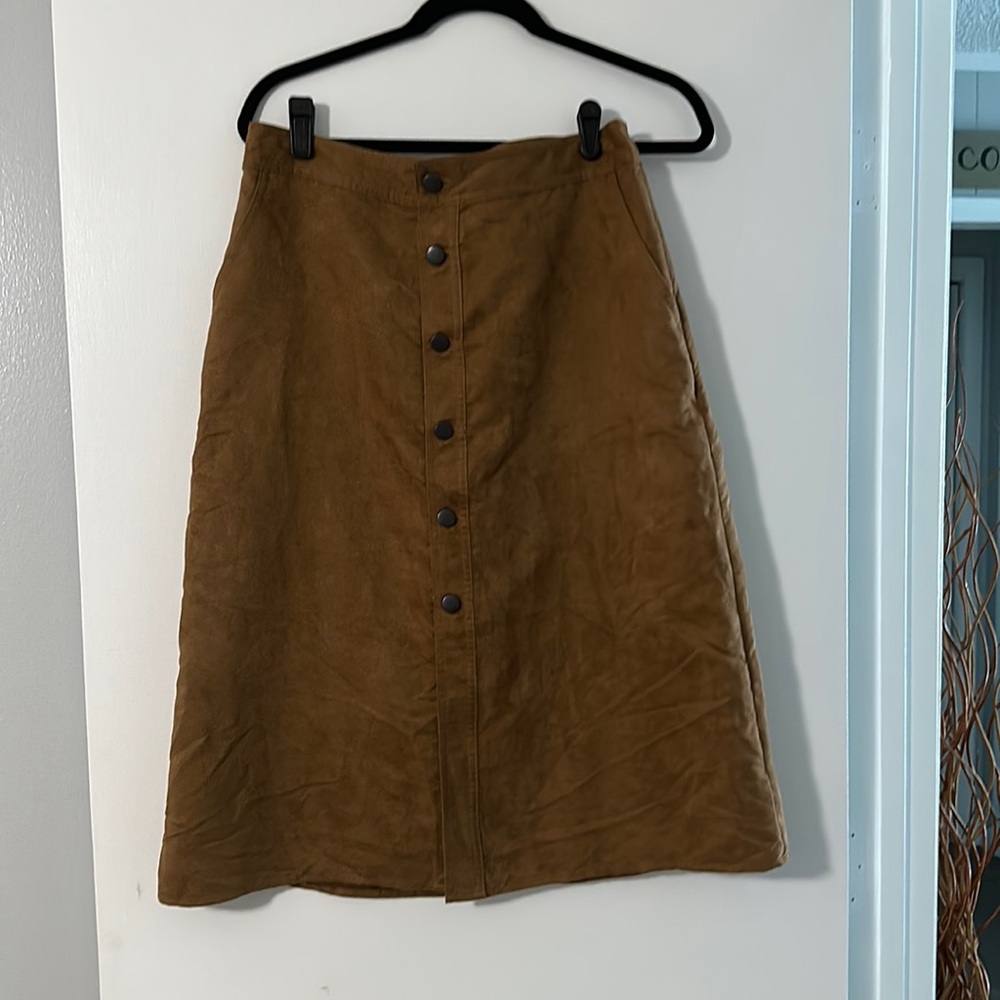 Suede like skirt by Wossivio.